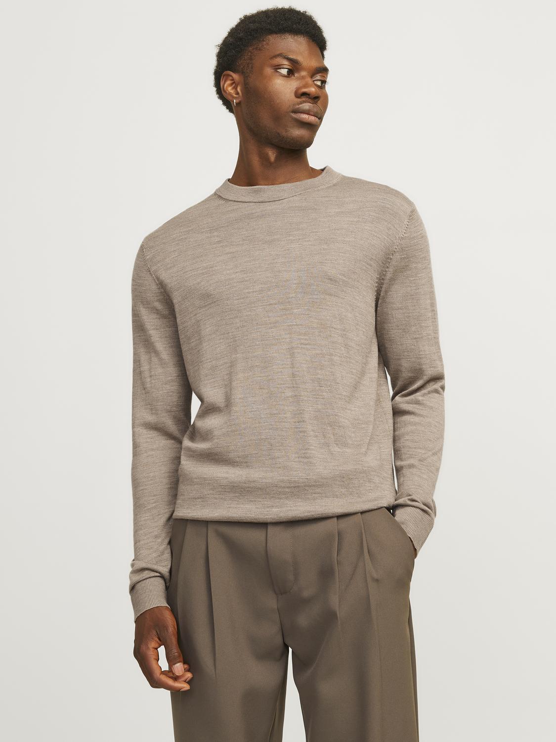 model_shot-front